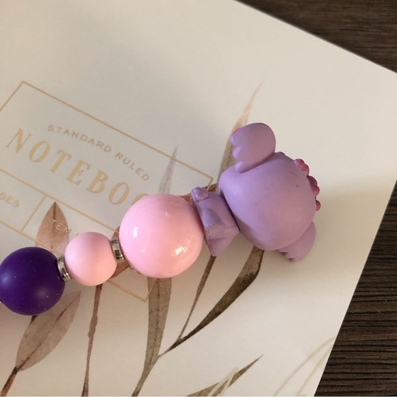 Disney doorables: Winnie the Pooh: Lumpy handmade beaded pen - Picture 3 of 3